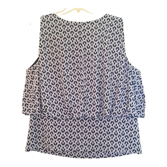 Lane Bryant Blouson Tank Blouse Top Liquid Knit Geo Print Black White 18 / 20 - Picture 2 of 14